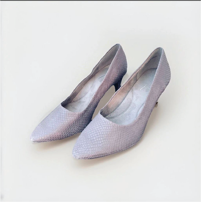 Snakeskin-Embossed Pointed Pumps Hover Image